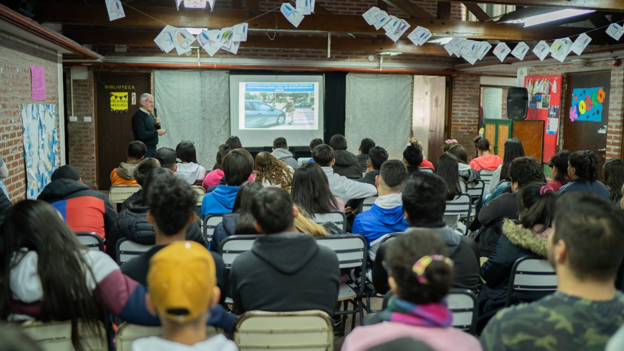 #Ciudad | El Municipio brinda charlas sobre Educación Vial en escuelas secundarias
