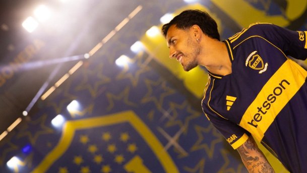 Paredes volvió a Boca y fue ovacionado por 50 mil hinchas en la Bombonera