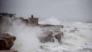 Alerta naranja en Mar del Plata: ráfagas de hasta 97 km/h este lunes