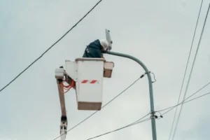 El Municipio inició un plan de iluminación LED que llegará a 13 barrios