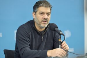 Bianco: «La gente se endeuda para comer y llegar a fin de mes»