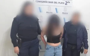 La sacaron del boliche y terminó detenida por agredir a una policía