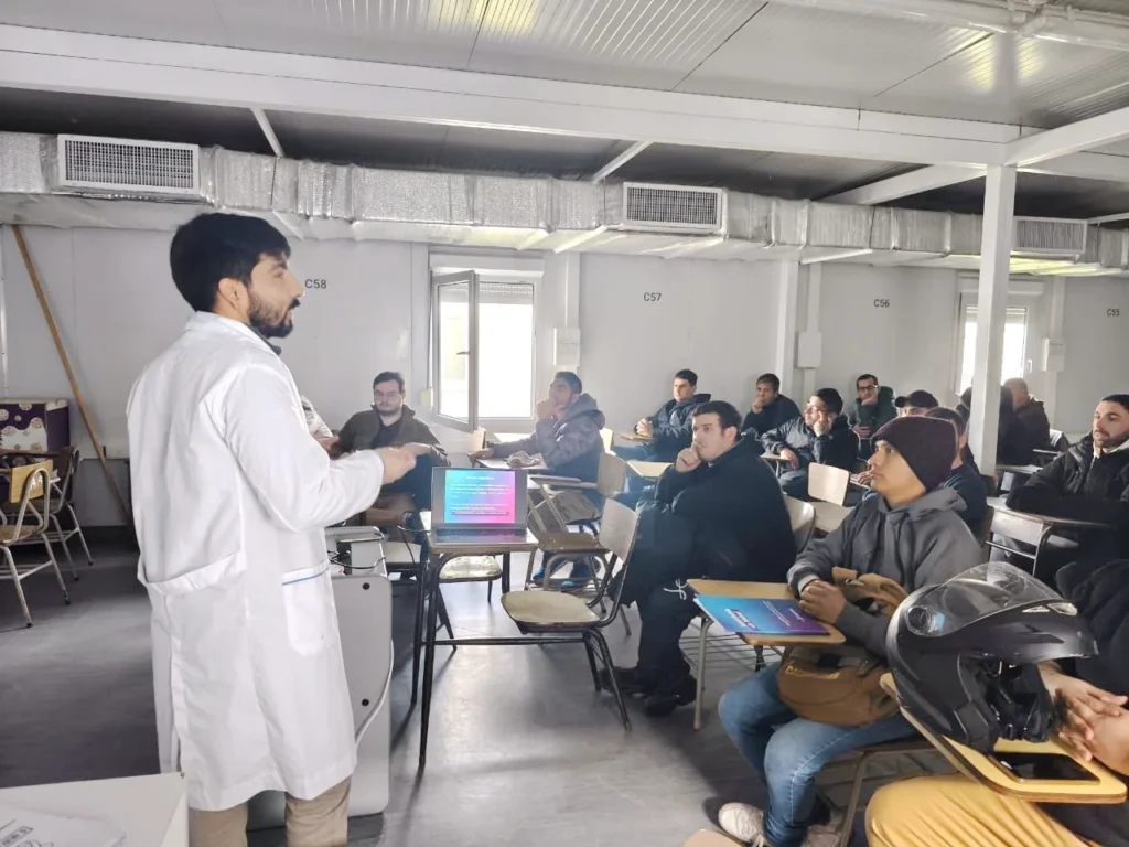 El Hospital Regional realiza 30 vasectomías sin bisturí en una jornada histórica