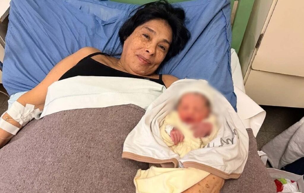 Mabel fue mamá a los 62 años y se convirtió en la más longeva del país