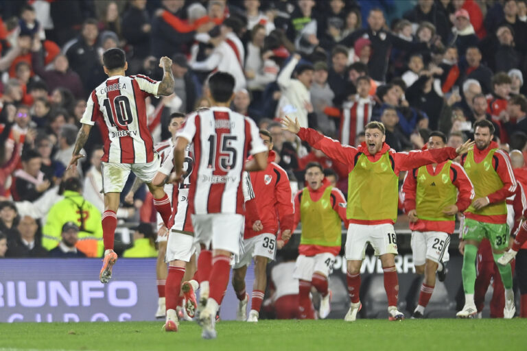 River volvió a ganar: derrotó 2-0 a Argentinos y cortó la mala racha