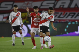 River rescató un empate en Bogotá y buscará los cuartos en el Monumental