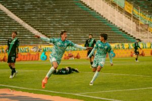 Aldosivi goleó a Banfield y consiguió su primer triunfo del año