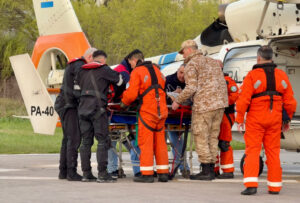 Prefectura aeroevacuó a un tripulante de un pesquero frente a Mar del Plata