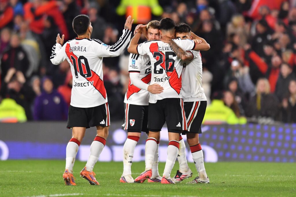 River venció 3-1 a Independiente Rivadavia y se metió en zona de playoffs