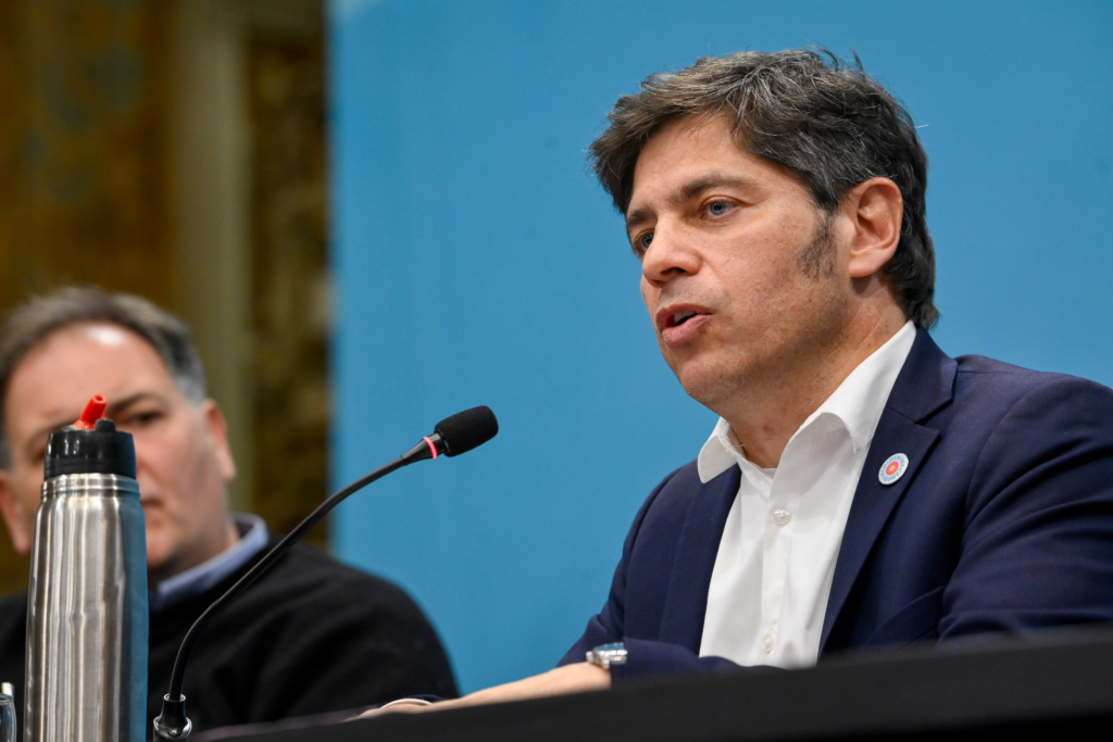 Kicillof presentó un plan provincial para prevenir el suicidio