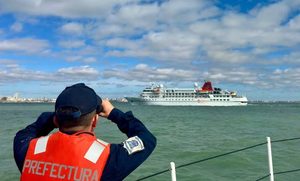 Prefectura desplegó un operativo por la llegada de un crucero al puerto